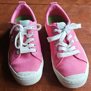 Like New Pink Cariuma Canvas Shoes Women's 8.5